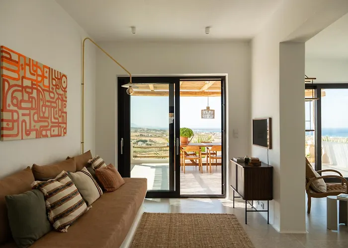 Beyond Naxos-exclusive Vacation בית נופש מיקרי ויגלה