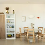 Beyond Naxos-exclusive Vacation Nyaraló Mikrí Vígla