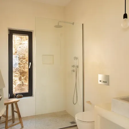 Beyond Naxos-exclusive Vacation 別荘 ミクリ・ヴィグラ