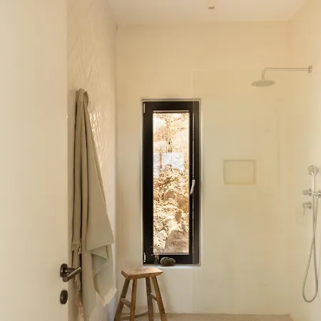 Beyond Naxos-exclusive Vacation 度假居 *