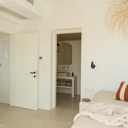 Beyond Naxos-exclusive Vacation 度假居 *