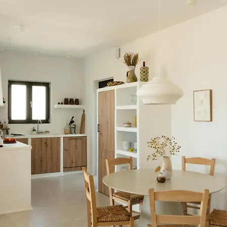 Beyond Naxos-exclusive Vacation